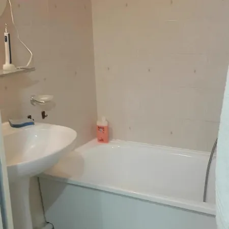 Apartamento T2 Aux Portes Du Vieux Et 5 Mn De La Fréjus