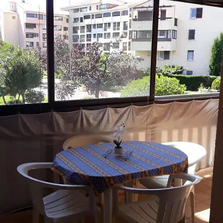 Apartamento T2 Aux Portes Du Vieux Et 5 Mn De La Fréjus